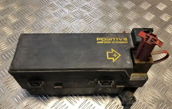 Chrysler PT Cruiser Fuse box set 72544996 V2544996 123620052