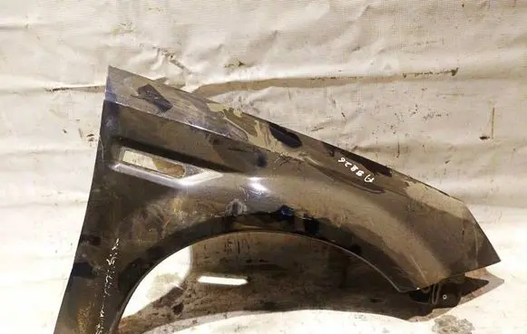 Opel Tigra B Fender Juoda