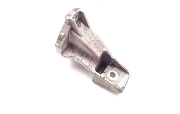 Land Rover Range Rover L405 Engine mounting bracket CPLA-6061-CB