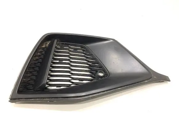 Audi Q8 Front bumper lower grill 4M8807682A