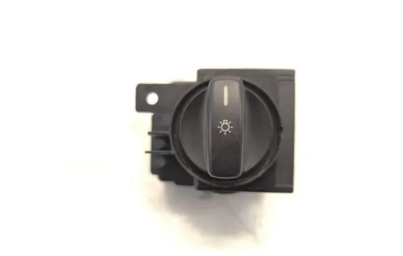 Mercedes-Benz A W169 Light switch 1695452704 32221101 0671067