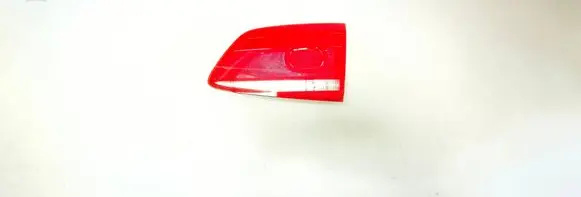 Tailgate rear/tail lights