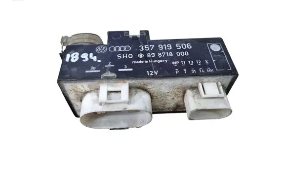 Mercedes-Benz C W203 Coolant fan relay 357919506