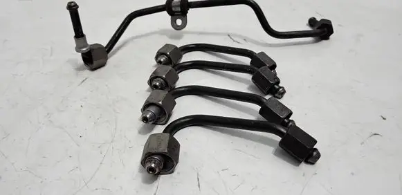 Mercedes-Benz B W245 Fuel injector supply line/pipe 