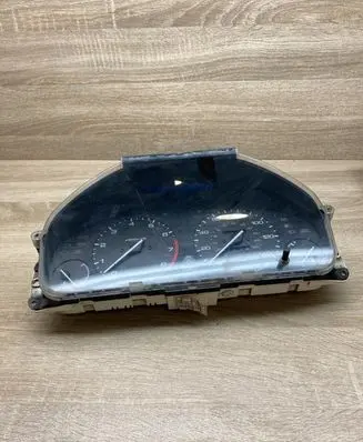 Honda Accord Speedometer (instrument cluster) 78100 HR0166020 MPH