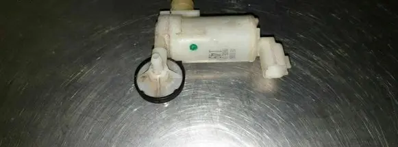 Nissan Leaf I (ZE0) Windshield washer fluid reservoir/tank 149 MC2-12