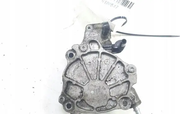 Ford Mondeo MK IV Vacuum pump D171B-1C2