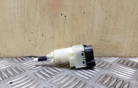 Clutch pedal sensor