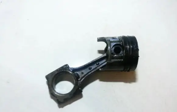 Opel Combo B Piston with connecting rod
