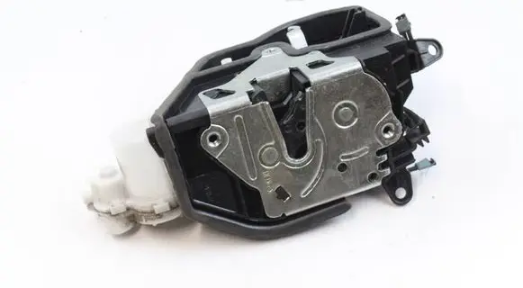 BMW X3 F25 Front door lock 7202143 51217202143
