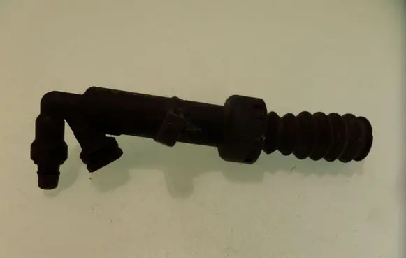 Clutch slave cylinder