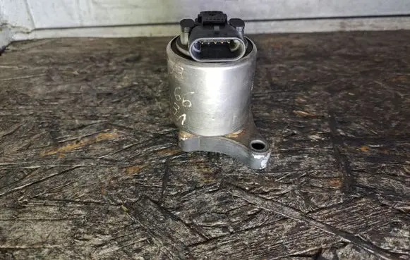 Opel Vectra B Idle control valve (regulator) 98055 11692 S1049B