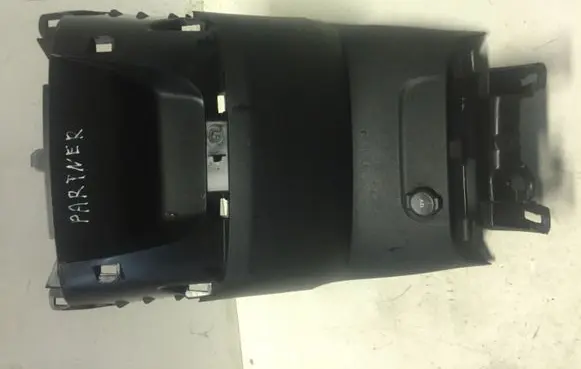 Peugeot Partner Panel trim 9816912277
