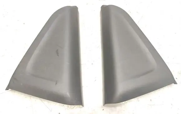 Suzuki Swift III Other rear door trim element 8379052R0 8378052R0