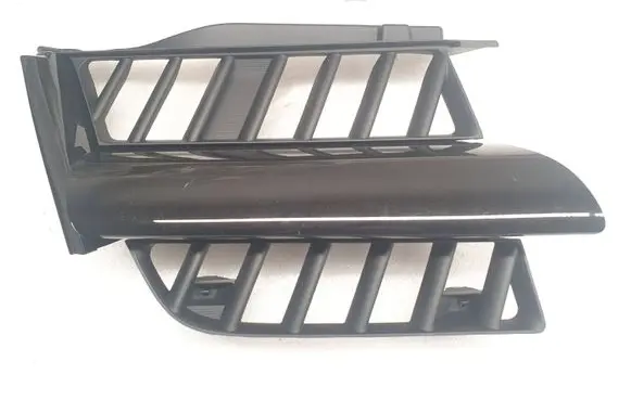 Mitsubishi Outlander Front bumper upper radiator grill MN175978