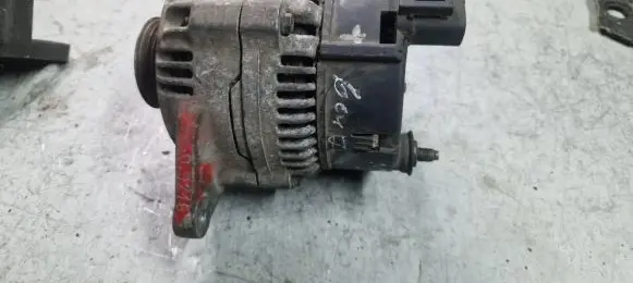 Mitsubishi Carisma Generator/alternator MD818458 0123315008