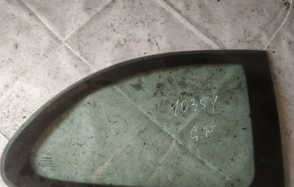 Nissan Micra Rear side window as2