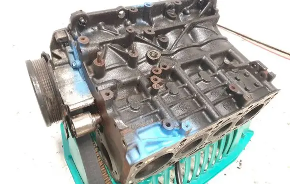 Volkswagen PASSAT B6 Engine block 03L103021AH CBD 03L021AH