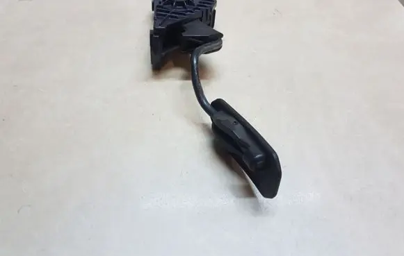 Toyota Prius (XW20) Accelerator throttle pedal 7812047040 1988003120