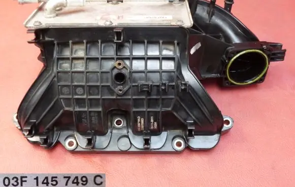 Volkswagen Golf VI Intake manifold 03C129711AD 03F145749C