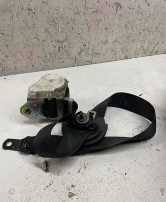 BMW X3 E83 Front seatbelt 040549 ZACC4DD