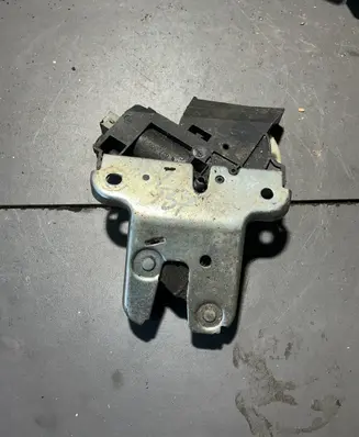 Audi A4 S4 B7 8E 8H Tailgate/trunk/boot lock/catch/latch 4f5827505