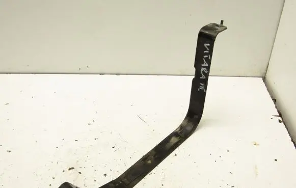 Suzuki Vitara (LY) Fuel tank mounting bracket HX420LADZ275MB0