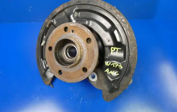 Mercedes-Benz A W176 Rear wheel hub
