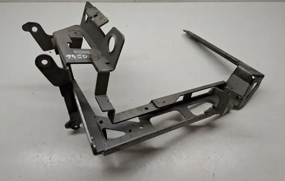 Mercedes-Benz GLE (W166 - C292) Side radiator support slam panel 1666262300 A1666262300