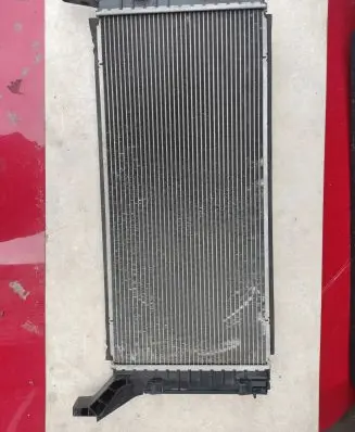 BMW 2 F45 Coolant radiator 13808615 17117617630 2J11014
