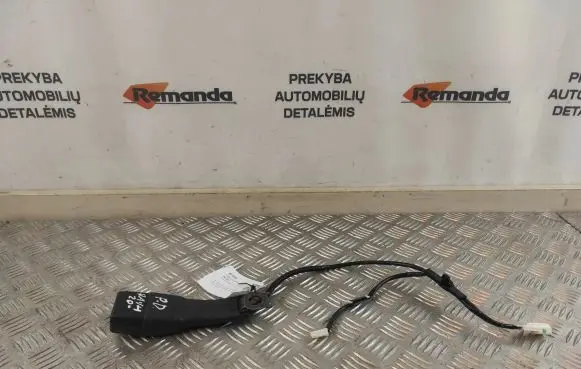 Toyota RAV 4 (XA50) Front seatbelt buckle 18642