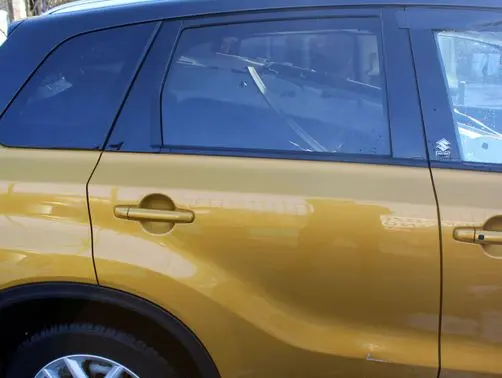 Suzuki Vitara (LY) Rear door
