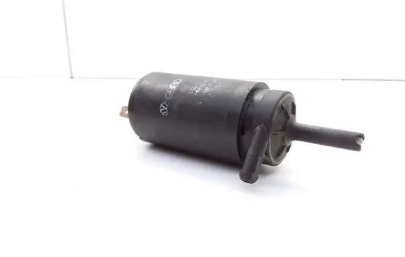 Audi 100 200 5000 C3 Windscreen/windshield washer pump