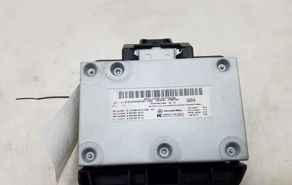 Head unit multimedia control
