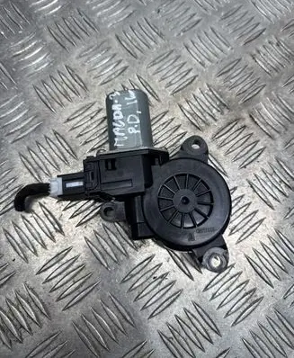 Mazda 3 III Rear door window regulator motor B45C5858X M012810 SN01492