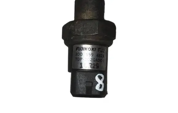 Volkswagen PASSAT B5 Air conditioning (A/C) pressure sensor 8D0959482A TDP302QADG1