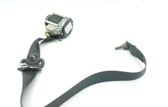 Mercedes-Benz B W245 Front seatbelt 1698608385