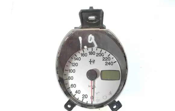 Alfa Romeo 156 Speedometer (instrument cluster) 60664278 6160349933 19TD24TD
