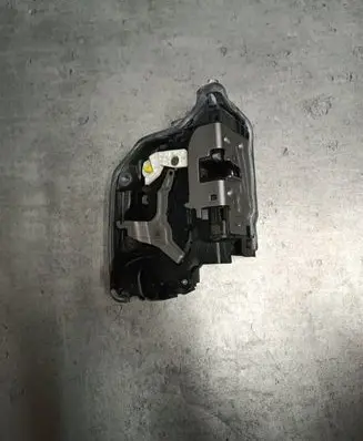 BMW X7 G07 Front door lock 9464890