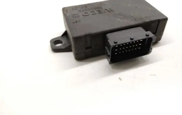 Iveco Daily 4th gen Door central lock control unit/module 69500399 94100