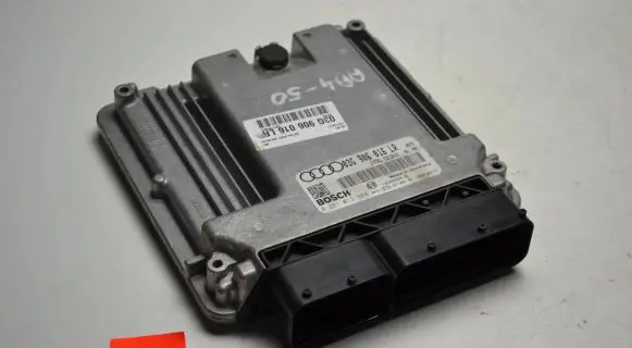 Audi A4 S4 B7 8E 8H Engine control unit/module 03G906016LR 1039S20412 0281013888