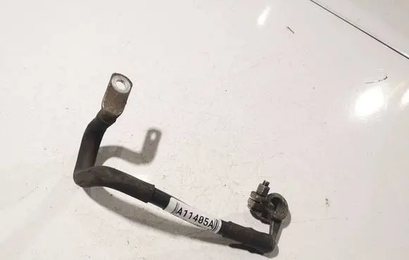 Skoda Octavia Mk2 (1Z) Positive cable (battery)