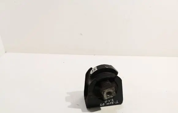 Toyota Avensis T250 Engine mount bracket