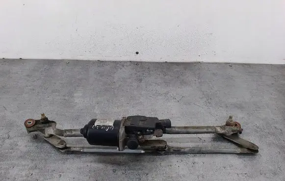 Toyota Avensis T250 Front wiper linkage 