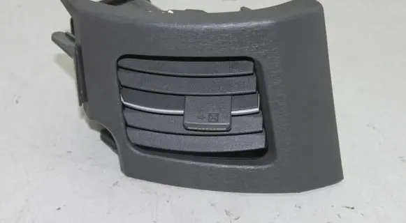 Toyota Prius+ (ZVW40) Dashboard side air vent grill/cover trim 5568647020