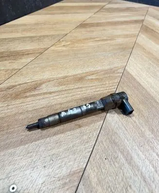Mercedes-Benz E W211 Fuel injector A6480700187