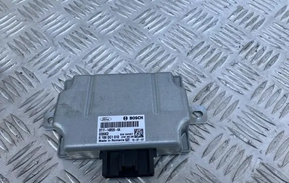 Ford Kuga II Voltage converter/converter module DT1T-14B526-AA