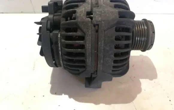 Volvo V70 Generator/alternator 8676498 0124525029