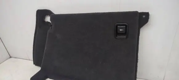 Trunk/boot lower side trim panel