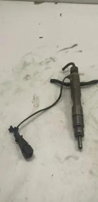 Volkswagen Sharan Fuel injector 028130201S 190680872